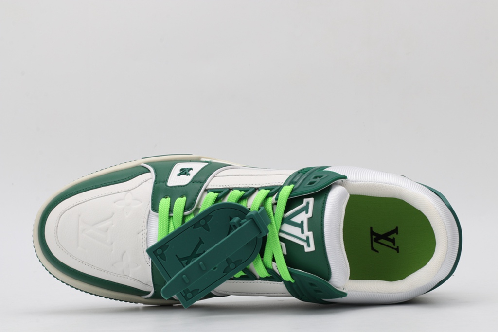 L*V SNEAKER